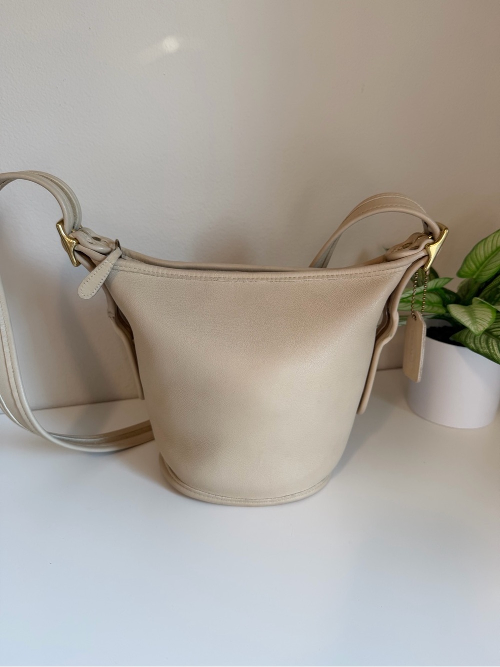 Vintage Coach Maggie Duffle style 9019 in Bone